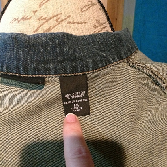 Jean jacket - Picture 3 of 4